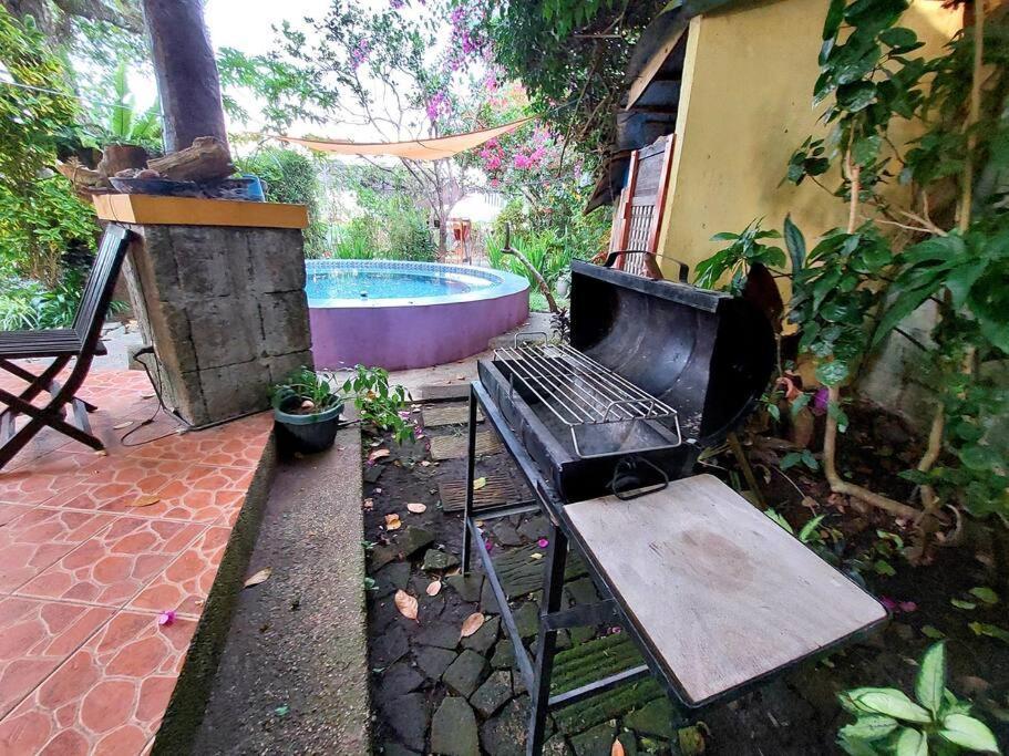 Promo: Shabby Chic Countryhome With Huge Garden, Jacuzzi Pool, Mini Billiards, Video Karaoke Tagaytay City Exterior photo